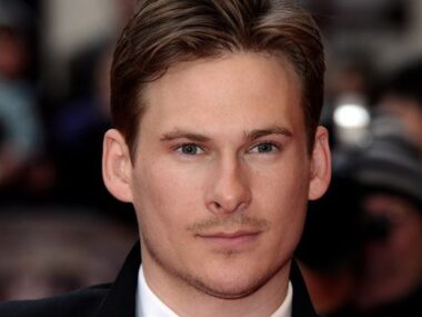 Lee Ryan Biography